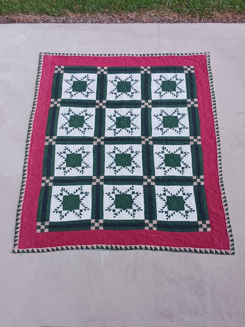 Vintage handmade quilt square pattern quilt